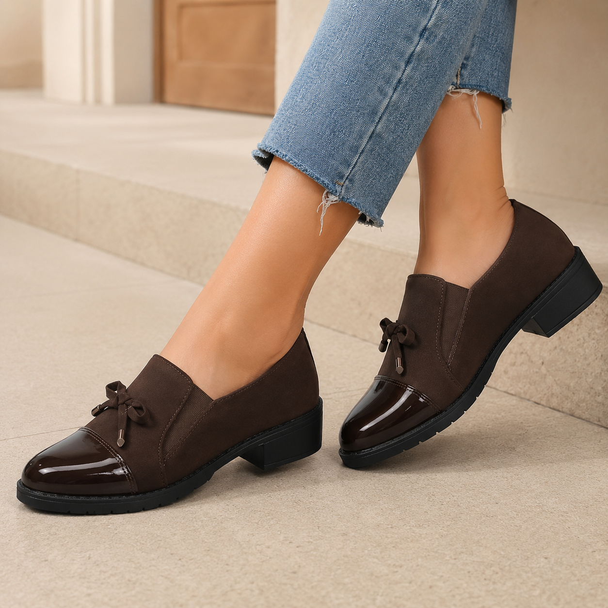 Marvina - Elegant Round-Toe Loafers with Decorative Bow